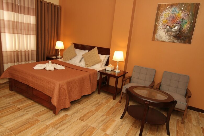 Hotel Charo's Dormitel