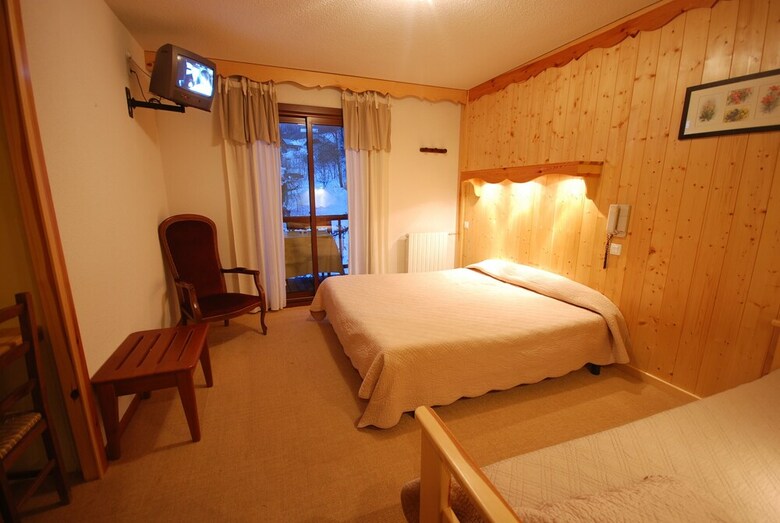 Chalet L'aigli�re - In The Mountains