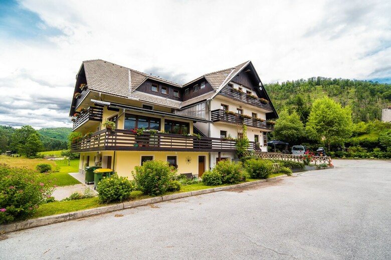 Hotel Guesthouse Resje