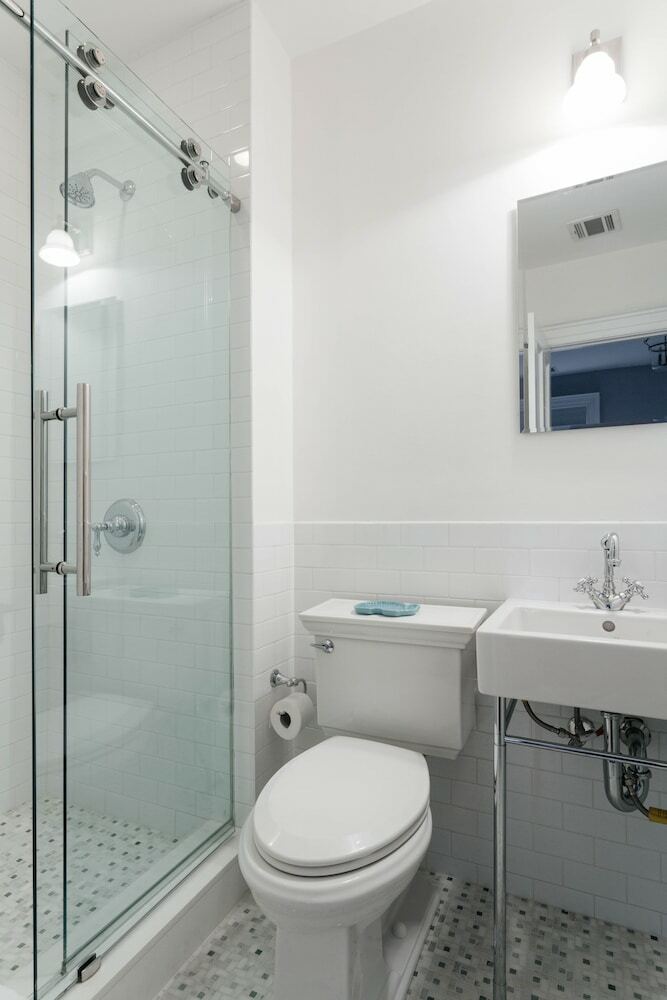 6 Bedroom Townhome Minutes From Nyc