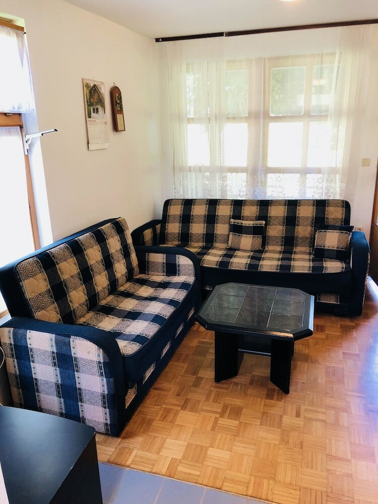 Hotel Extraordinary Apartment & Mobile Home