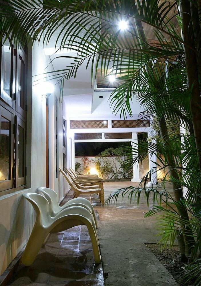 Hostal Aura City Hostel