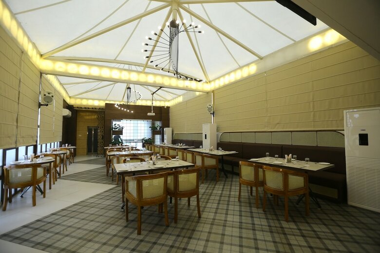 Hotel The Gurveer Royal