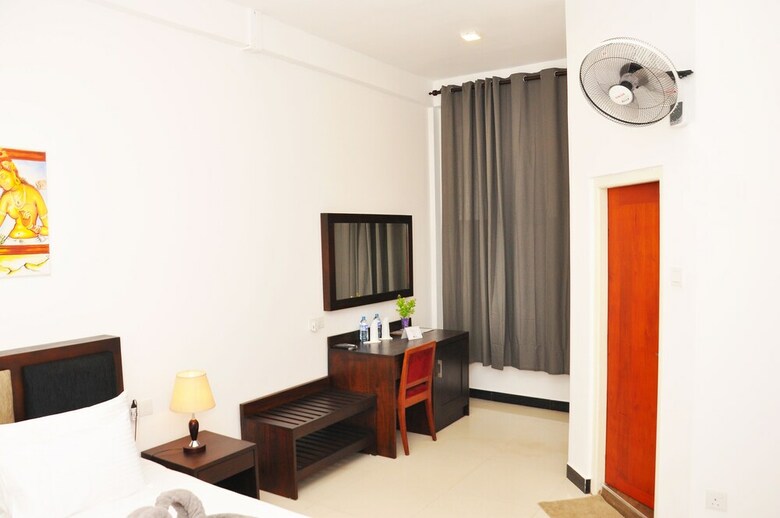 Bed & Breakfast Oyo 516 Hotel 198 Negombo