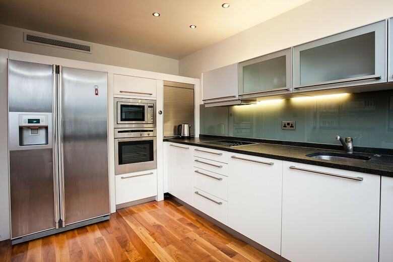 2 Bedroom Apartment Overlooking Oxford Street