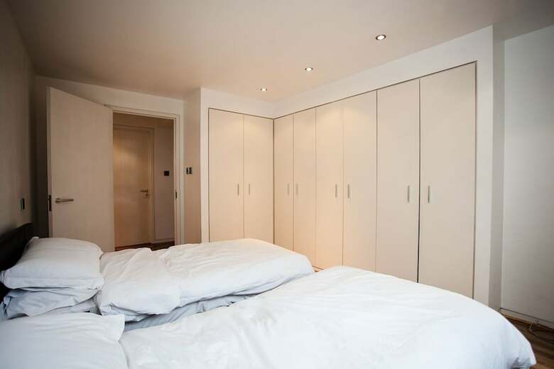 2 Bedroom Apartment Overlooking Oxford Street
