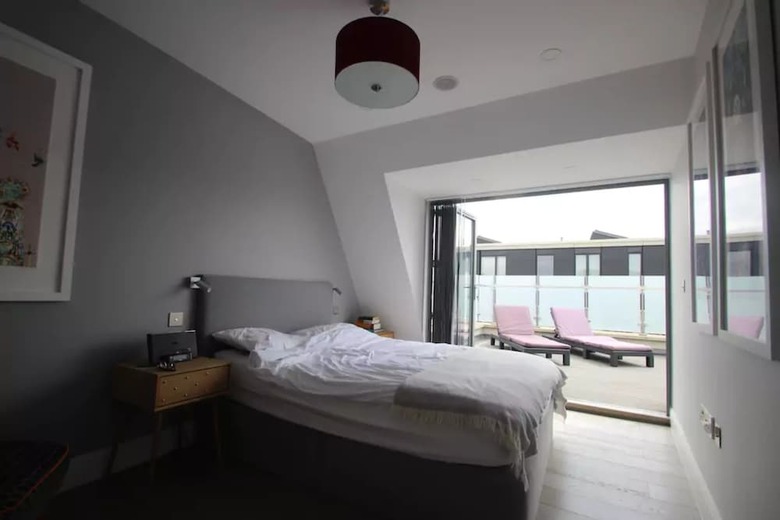 1 Bedroom Apartment In Hackney With Roof Terrace