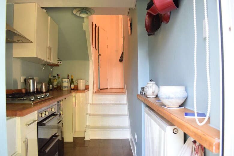 Apartamentos Beautiful, Bright 1-bedroom Home With Garden