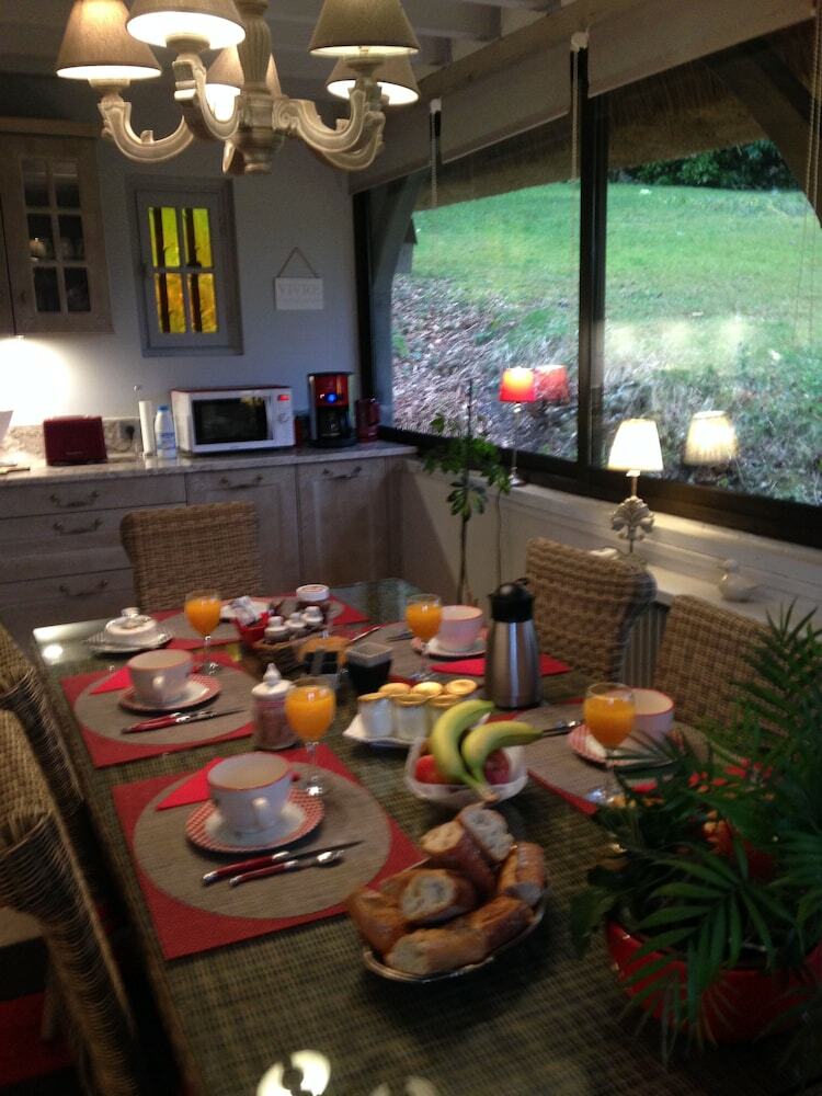 Bed & Breakfast Les Chaumi�res Du Pays D'auge