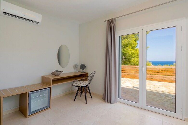 Villa Keri Sea