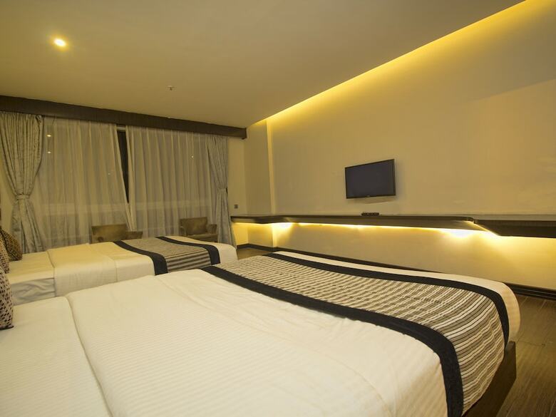 Capital O 3300 Hotel Montana