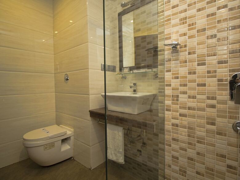 Capital O 3300 Hotel Montana