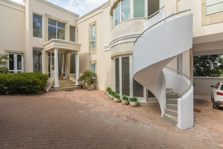 Apartamentos Melrose Executive Suites