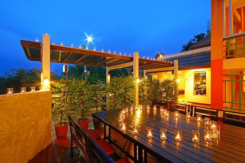 Hotel Floral Shire Resort