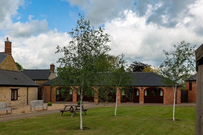 Posada Church Farm Lodge