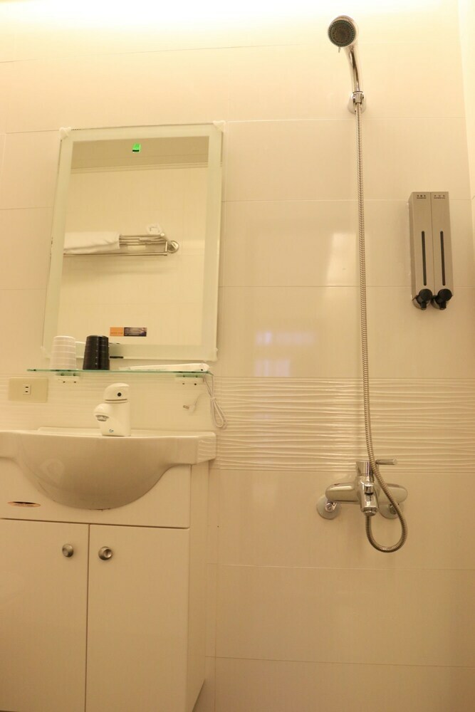 Hotel Buda Banai Homestay