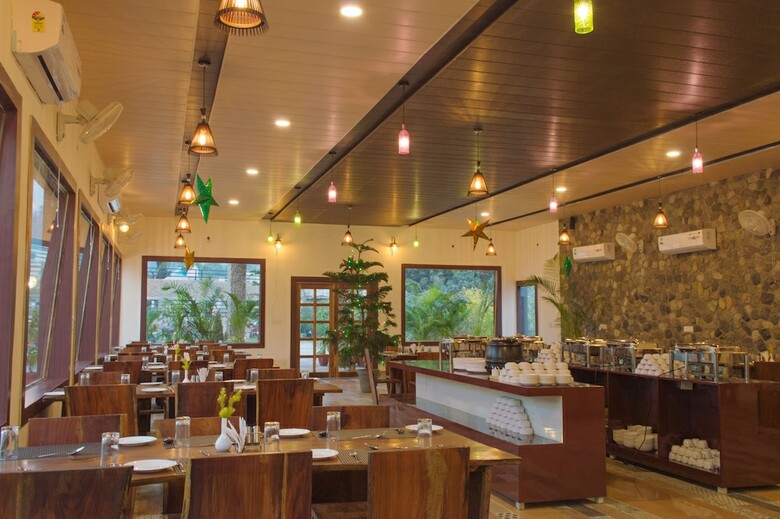 Hotel Aranya The Kanan