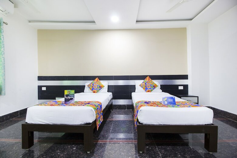 Hotel Fabexpress Gokul House
