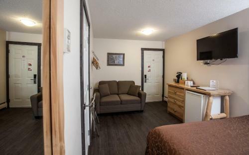Swiss Chalet Motel