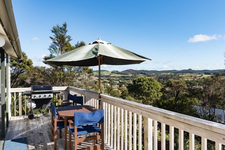 Sunseeker Cottages Motel