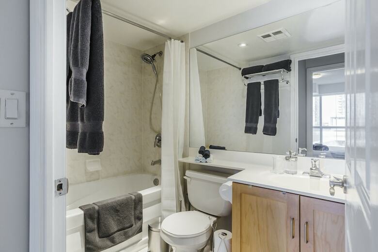 Aoc Suites - Heart Of Downtown  Condo