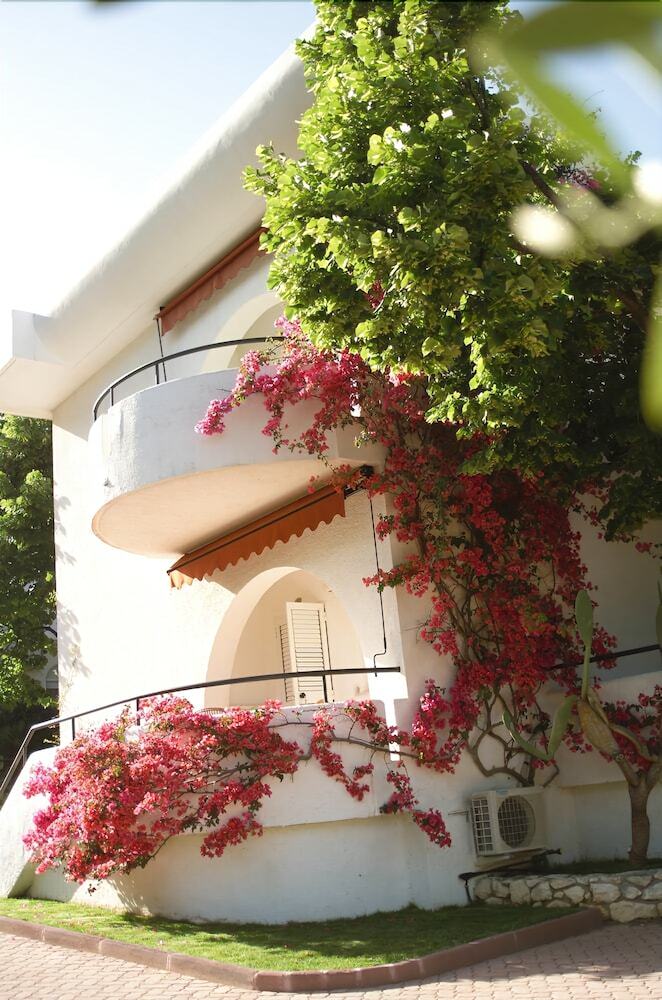 Hotel Baia Dei Faraglioni