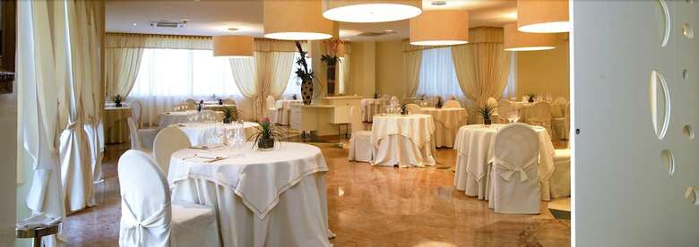 Hotel Baia Dei Faraglioni