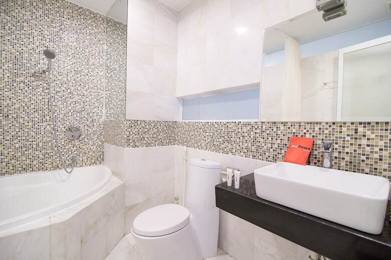 Hotel Reddoorz Plus Near Secc 2�