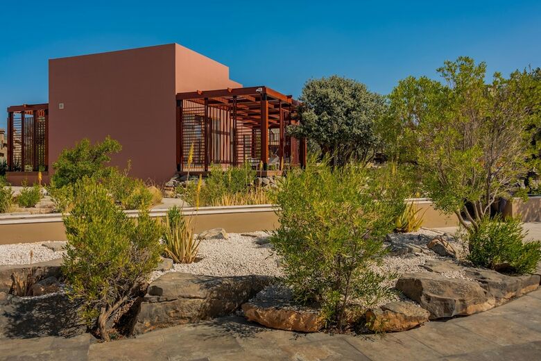 Hotel Sahab Resort And Spa