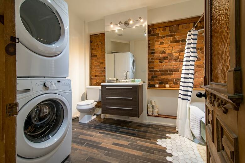 Apartamentos 1858 Upscale Lofts In Old Montreal By Nuage