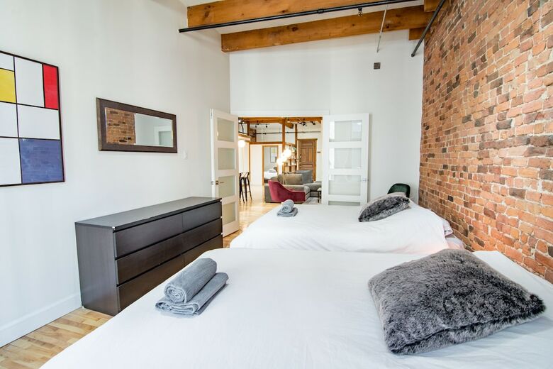 Apartamentos 1858 Upscale Lofts In Old Montreal By Nuage