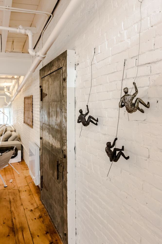 Apartamentos 1858 Upscale Lofts In Old Montreal By Nuage