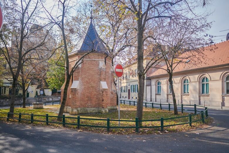 Peacock Boutique Apartments