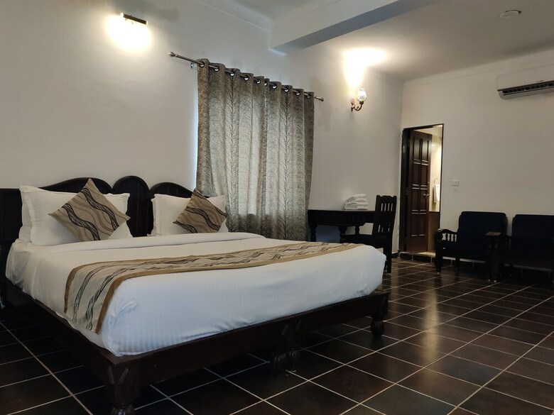 Hotel Kanj Gir Lion Resort