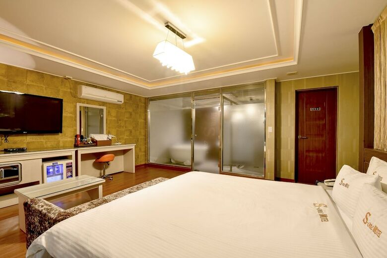 S-one Hotel