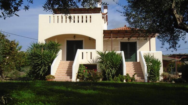 Apartamentos Tompras Village