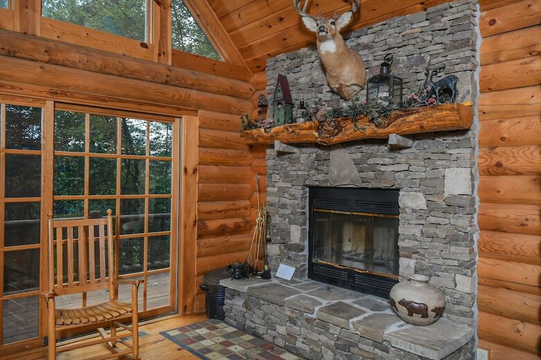 Old Bruin's Den 4 Bedroom House
