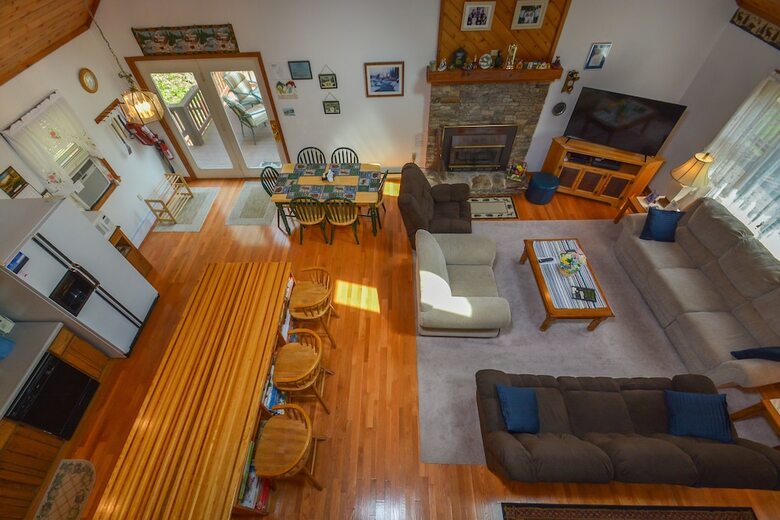 Home Sweet Cabin 4 Bedroom House