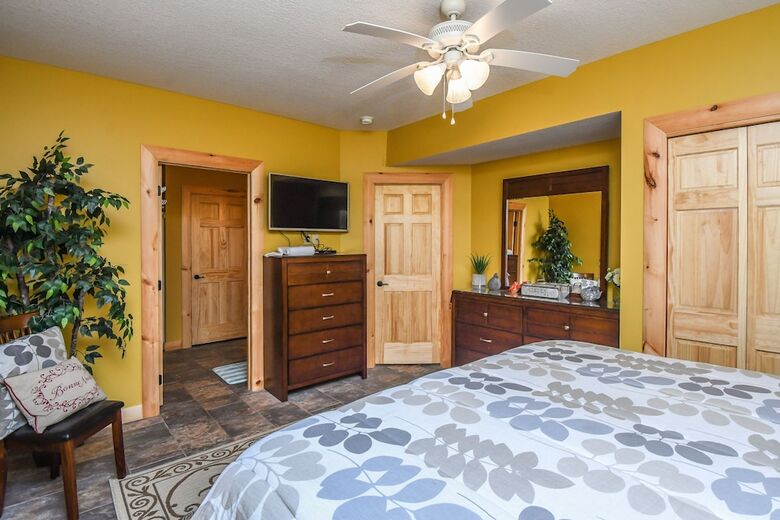 Sheba Snow 5 Bedroom House