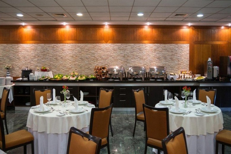 Hotel Diego De Almagro Costanera