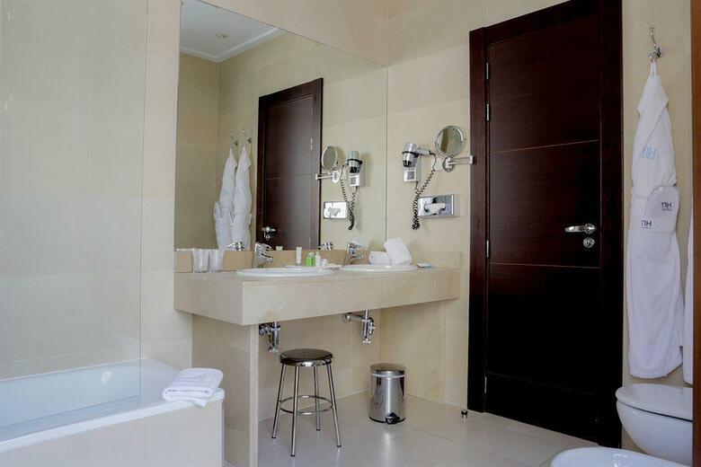 Hotel NH Collection Granada Victoria