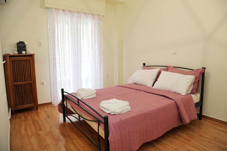 Cozy & Spacious Apartment In Central