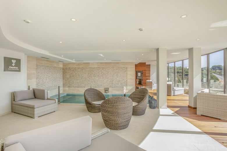 Hotel Caneiros Luxury House & Suites