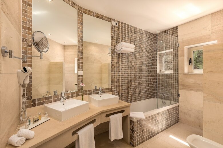 Hotel Caneiros Luxury House & Suites
