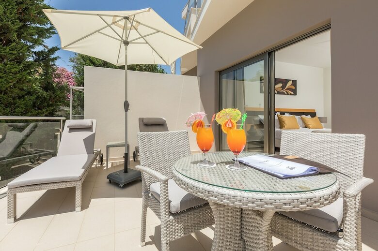 Hotel Caneiros Luxury House & Suites