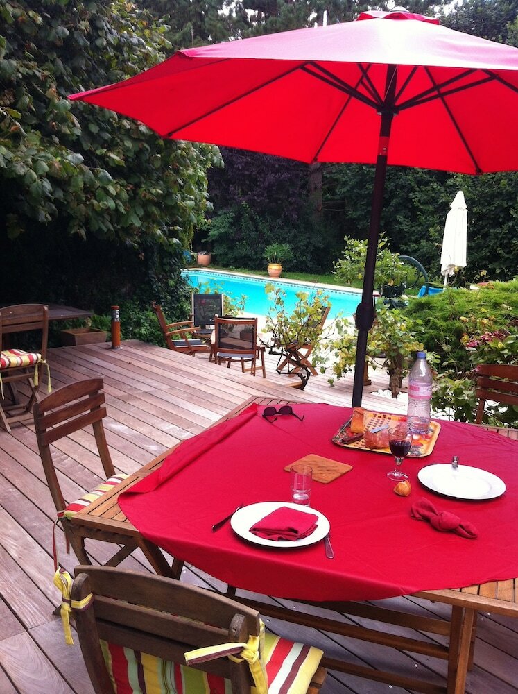 Hotel Chez Fran�oise Et Michel Piscine