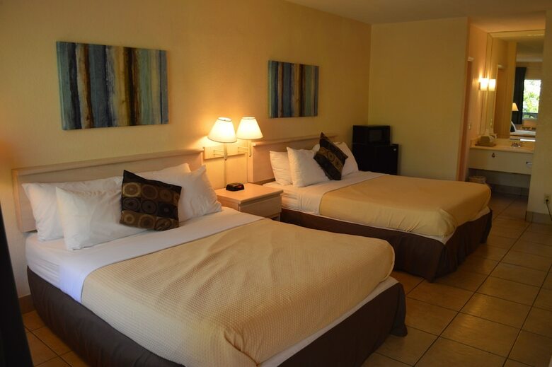 Ft. Lauderdale Beach Resort Hotel & Suites