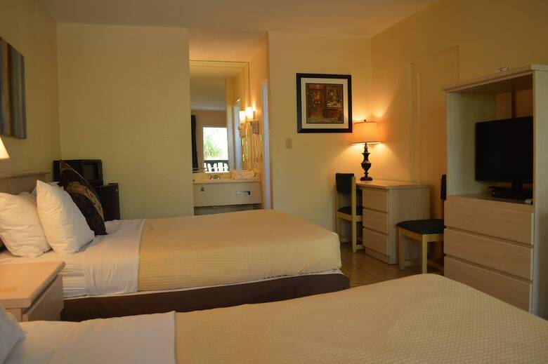 Ft. Lauderdale Beach Resort Hotel & Suites