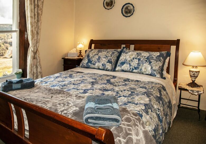 Bed & Breakfast Tophouse Historic Inn