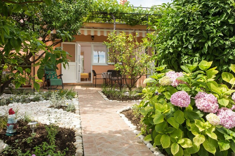 Apartments Bibijana